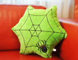 Подушка декоративна Павучок зелена