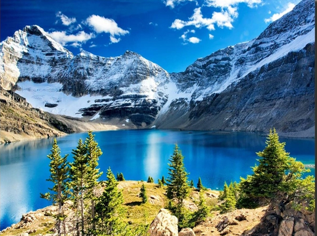 Mountain lake 40*50 cm. Set for creativity with rhinestones on a stretcher