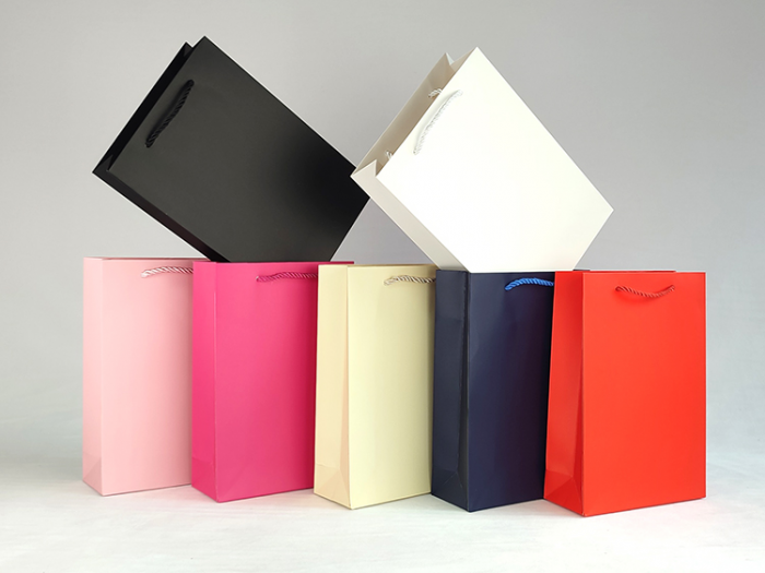 Package 17*25*7cm paper, bright 12 pcs per pack