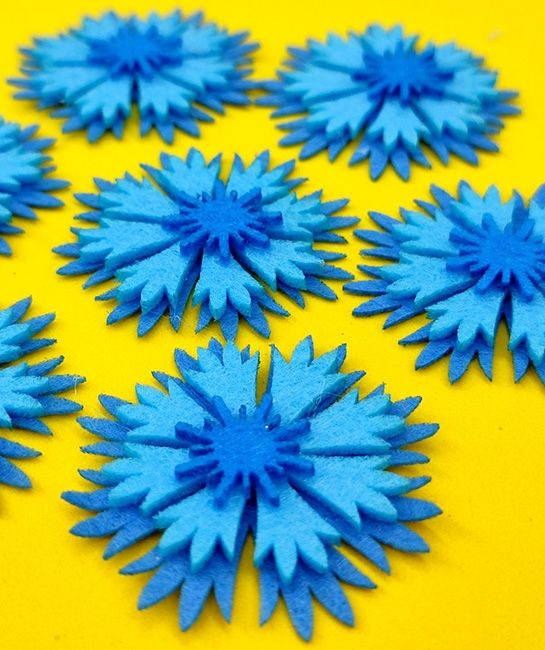 Cornflower felt decorative product, 4.5 cm, 20 pcs in a pack