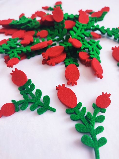 Decorative product made of felt Rosehip, 7 cm, 30 pcs in a pack.