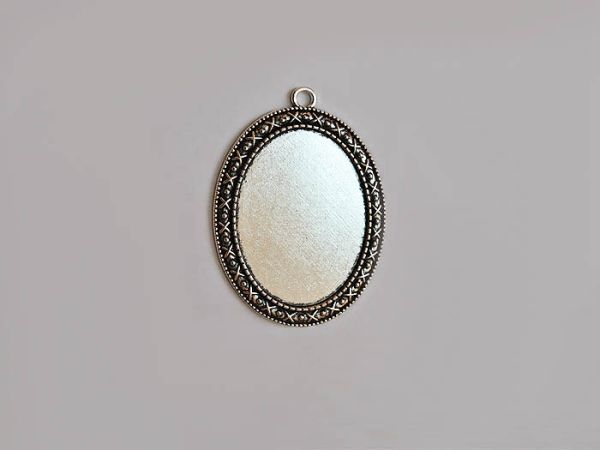 Accessories metal Pendant with single rim silver