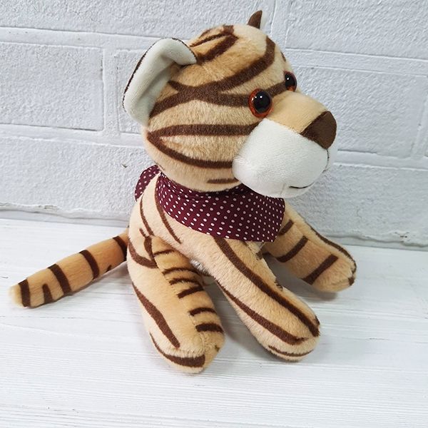 Soft-filled toy tiger Christopher 16.5 cm