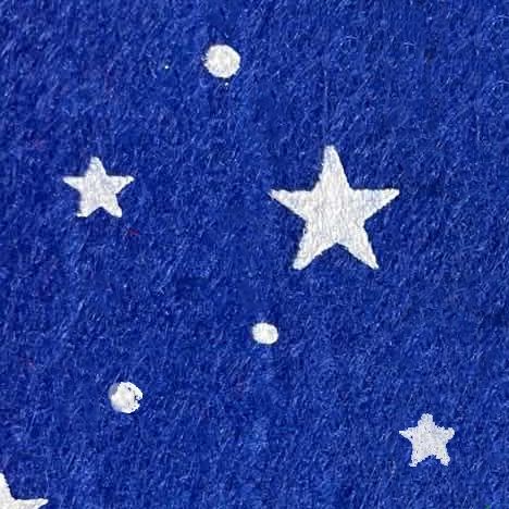 Felt blue with print 3 mm, w. 1m