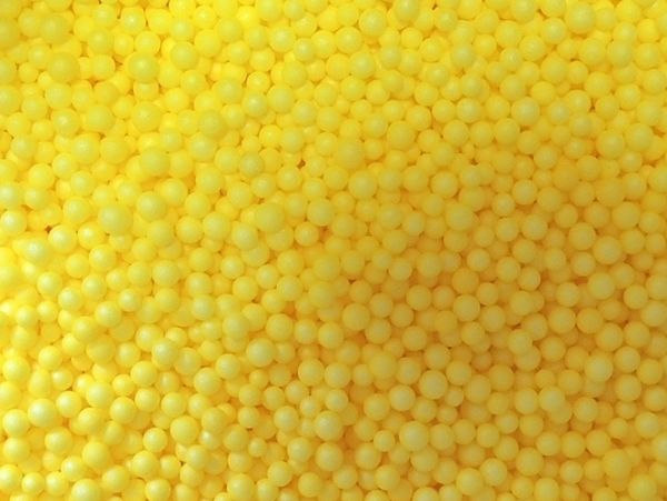 Виріб із пінопласту "Сніжок" жовтий, 2-3 мм, 50 грам в пак