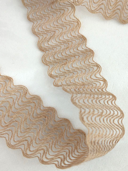 Jute ribbon 4cm, natural-white wave, 50 m per roll.