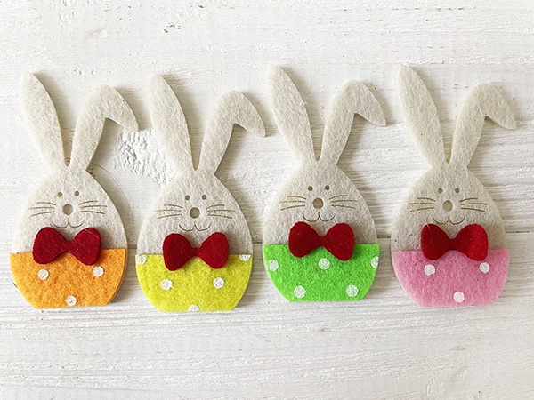 Decorative item made of felt Rabbit with a bow 7 cm (20 pcs per pack) / U