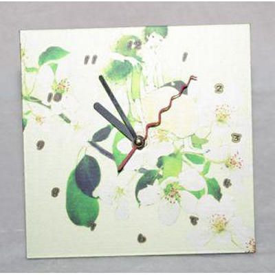 Clock 15 * 15 cm Apple color