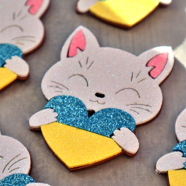 Cat with a heart, 8 cm, 10 pcs in a pack. (b/w) Decorative product