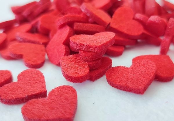 Декор з фетру "Сердечко", червоне, 2 см, 10шт в пак