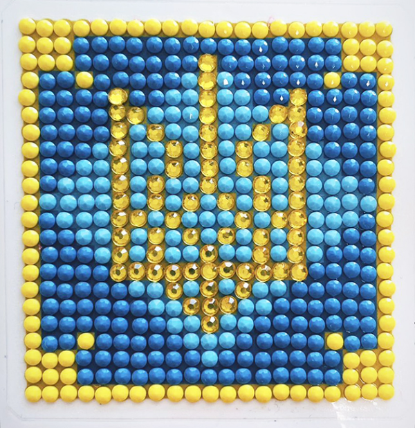 Набір для творчості зі стразами (наліпка) "Тризуб" 10*10  см