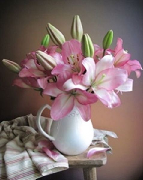 Pink lilies 40 * 50 cmA set for creativity with rhinestones on a stretcher