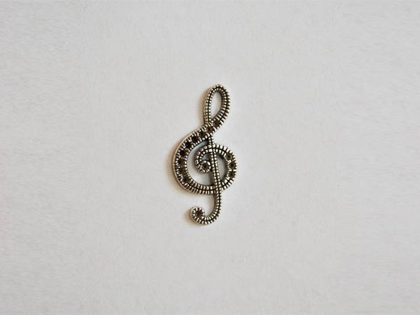 Accessories metal Treble clef carved silver