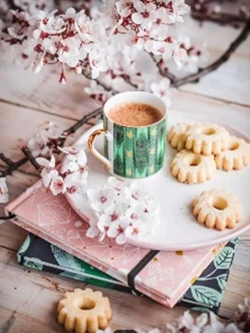 Coffee aroma of spring 20*30 cm Set for creativity with rhinestones on a stretcher