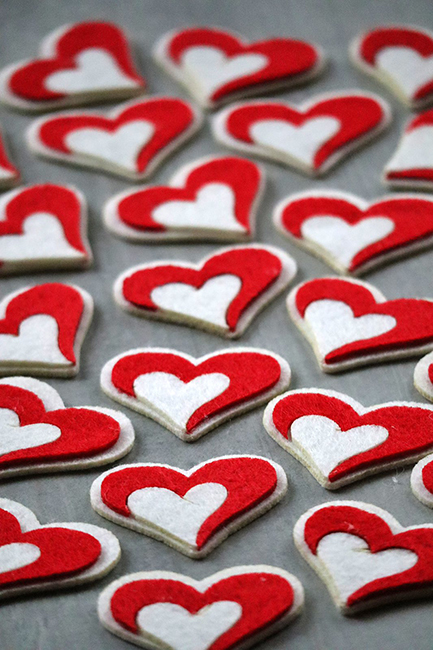 Decor from felt Heart in heart, 5 cm, 30 pcs in pack.